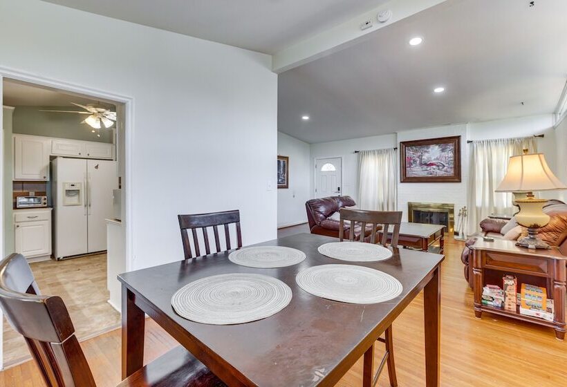 Pet Friendly Birmingham Cottage W/ Private Hot Tub