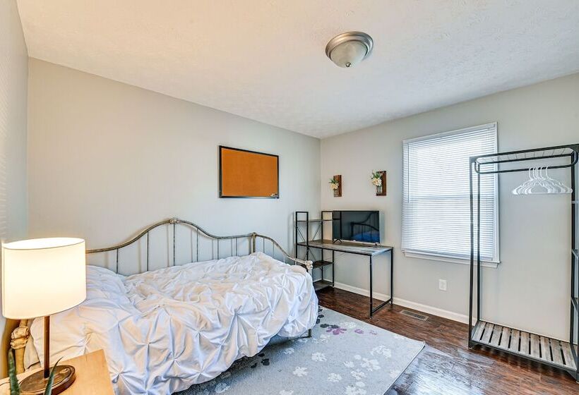 Pet Friendly Lawrenceburg Home Near Distilleries!