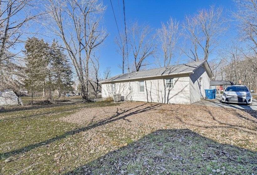 Pet Friendly Lawrenceburg Home Near Distilleries!