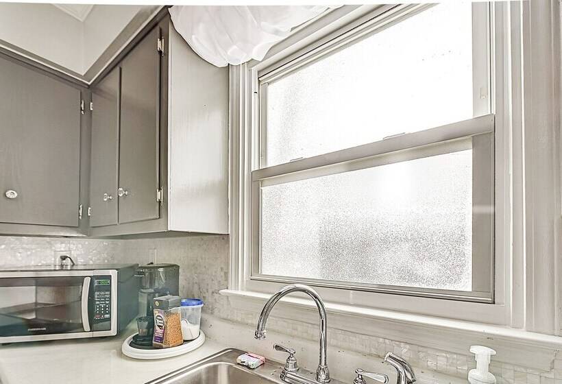 Pet Friendly Lawrenceburg Home Near Distilleries!