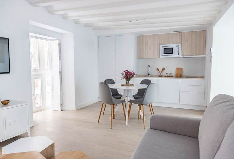 Villalobos Suites Adults Recommended