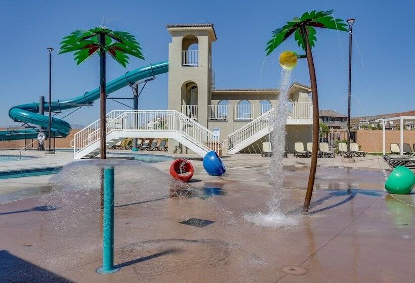 Washington Home W/ Swim Spa   Near Hiking Trails!