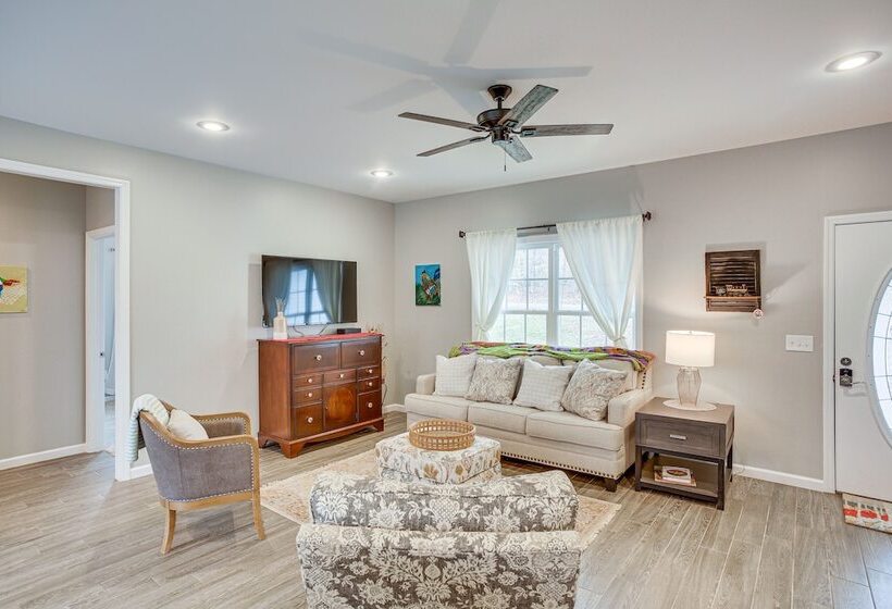 Winchester Home W/ Deck < 1 Mi To Tims Ford Lake!