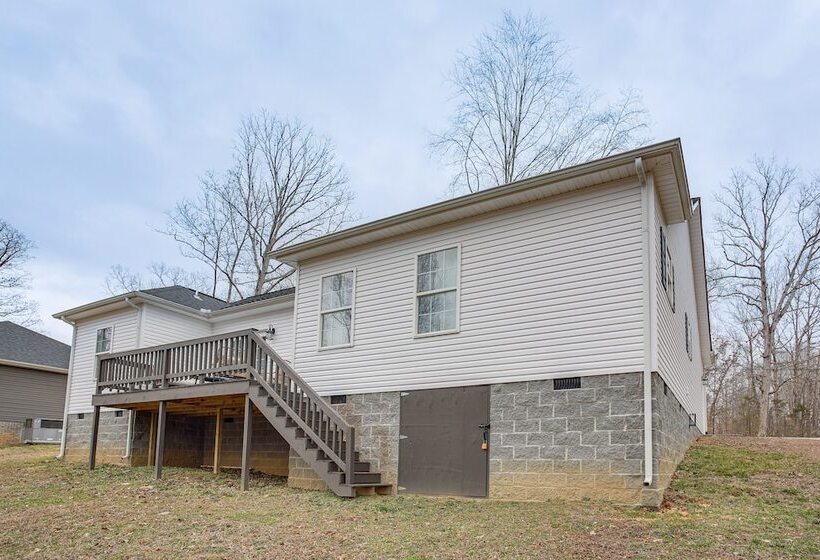 Winchester Home W/ Deck < 1 Mi To Tims Ford Lake!