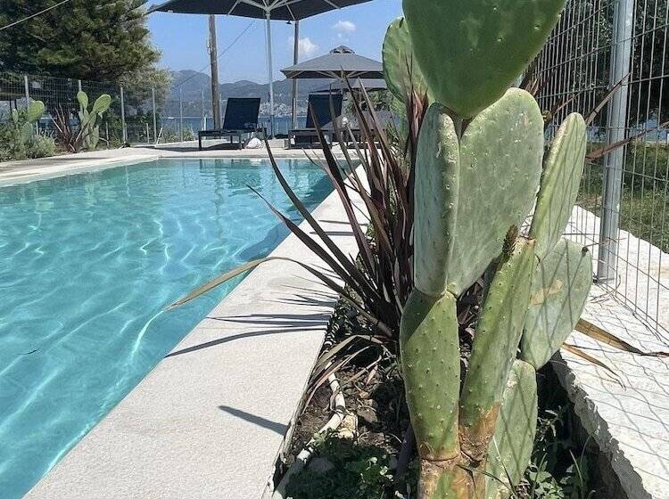 Blue Symphony Suites & Apartments