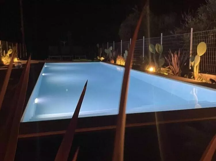 Blue Symphony Suites & Apartments