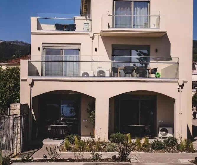 Blue Symphony Suites & Apartments