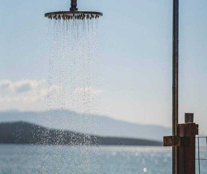 Blue Symphony Suites & Apartments