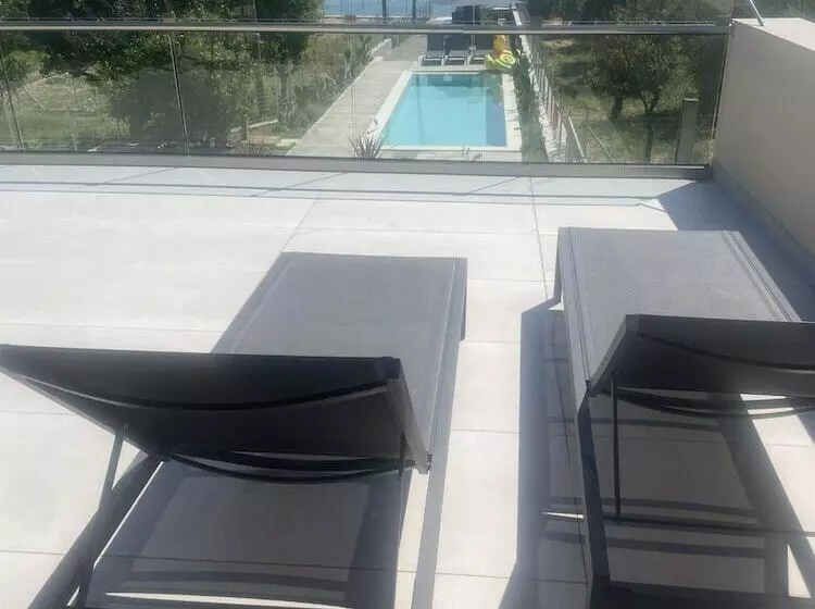 Blue Symphony Suites & Apartments