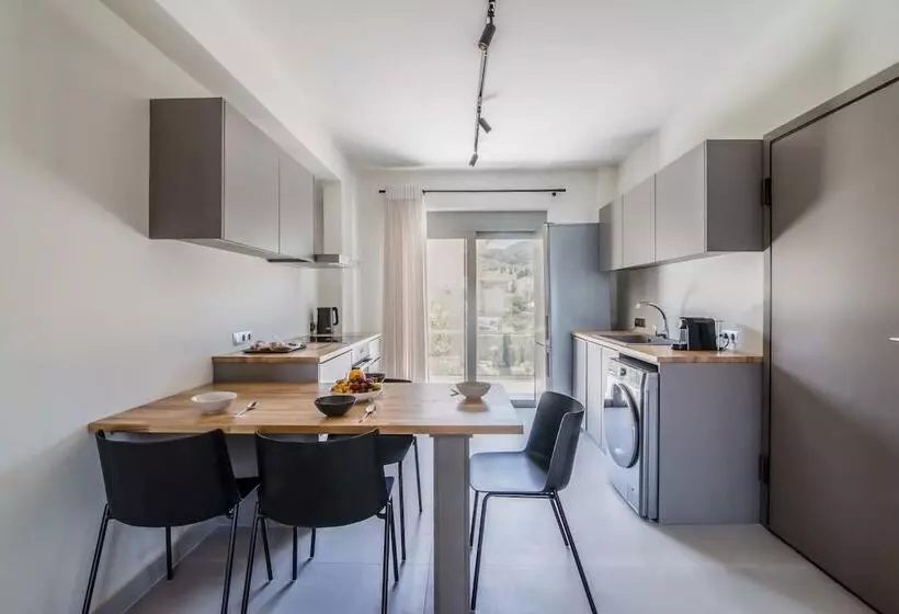 Blue Symphony Suites & Apartments