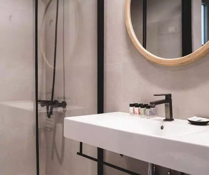 Blue Symphony Suites & Apartments