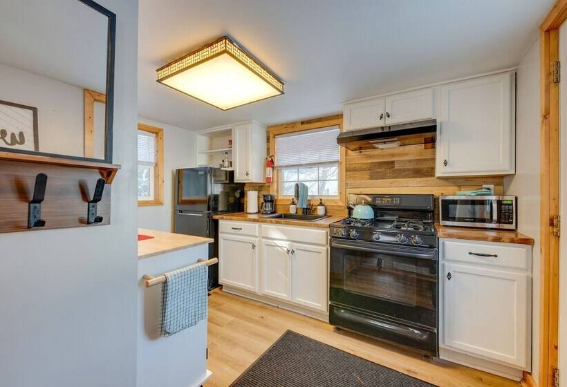 Cozy Blakeslee Cabin, 7 Mi To Jack Frost Ski Area!