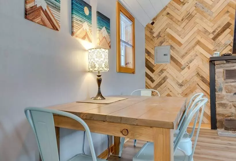 Cozy Blakeslee Cabin, 7 Mi To Jack Frost Ski Area!