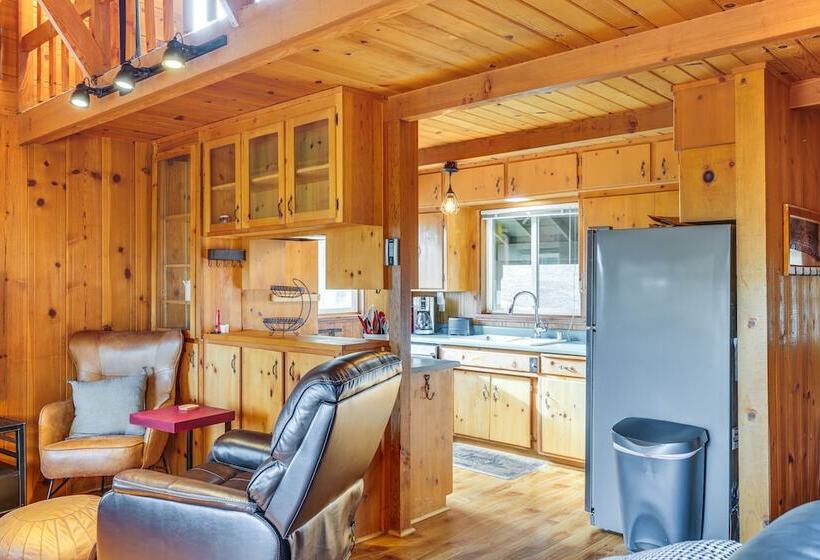 Cozy Mi Wuk Village Cabin: 18 Mi To Dodge Ridge!