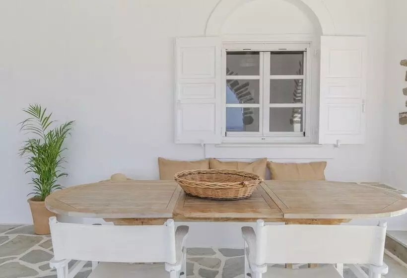 ホテル Anthemion Paros Villas & Suites
