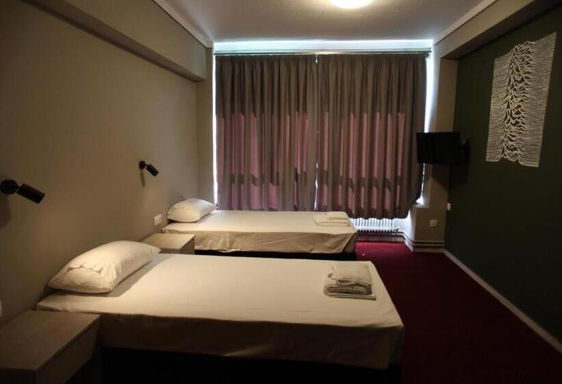 فندق Stay Hybrid Hostel