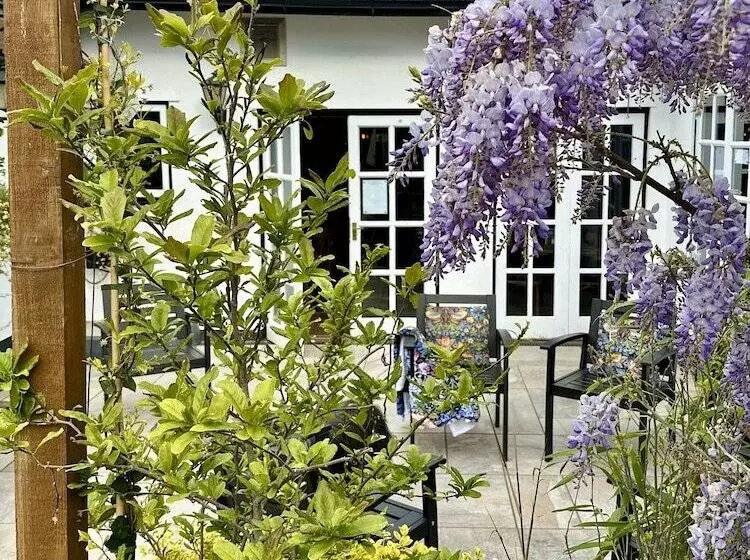 Hotelli The Ley Arms