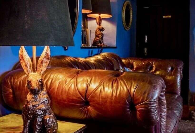 Отель The Ley Arms