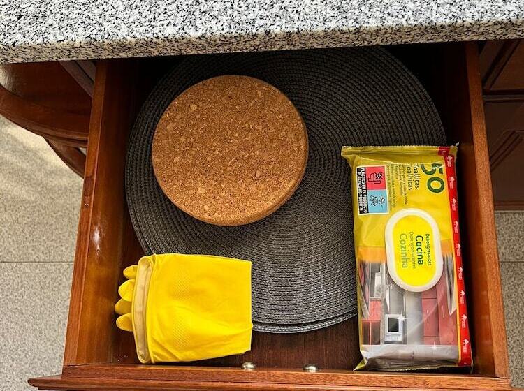 Пансион R. António Aleixo 90a