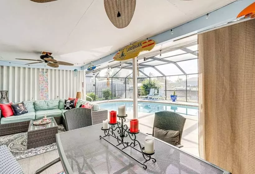 Port Charlotte Paradise W/ Private Outdoor Oasis!