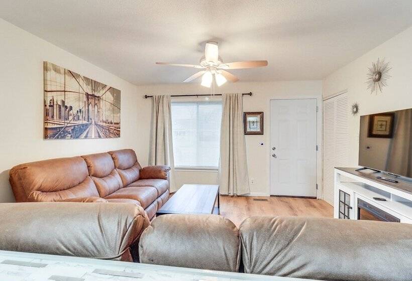 Quaint Toledo Home ~ 6 Mi To Downtown!