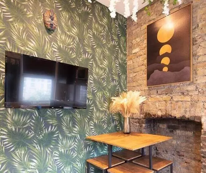 Residenssi Cosy 1 Bed Duplex   Close To Metro   Nw2