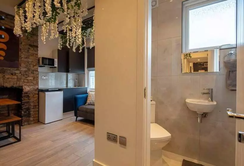 Residenssi Cosy 1 Bed Duplex   Close To Metro   Nw2