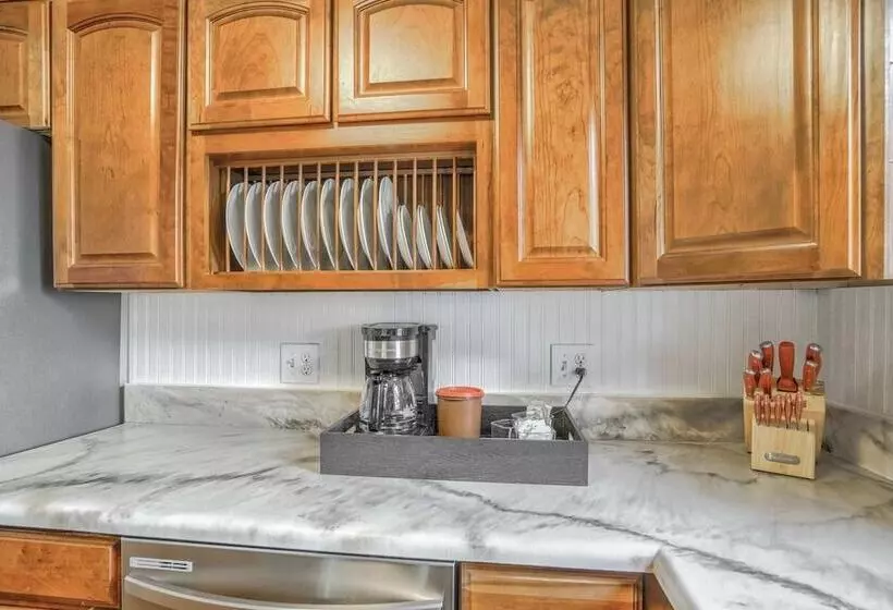 1br Quiet Neighborhood & Nearby Parks