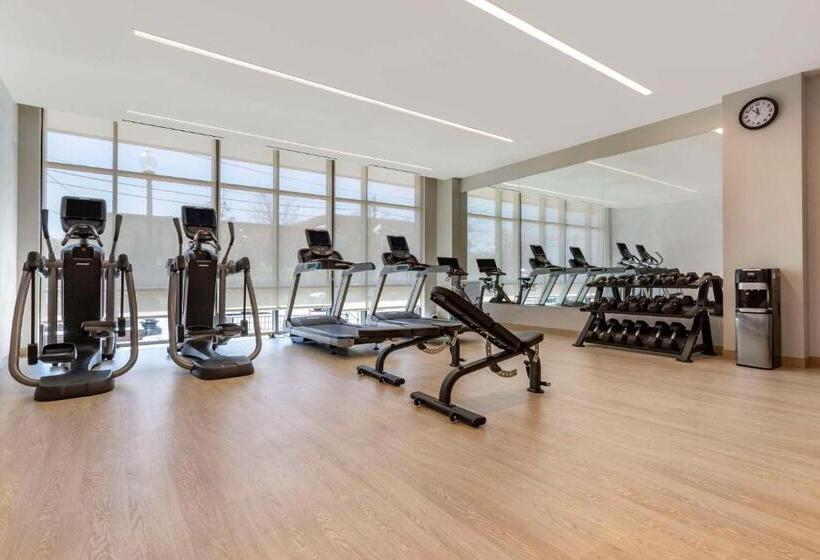 Cambria Hotel Spokane Airport