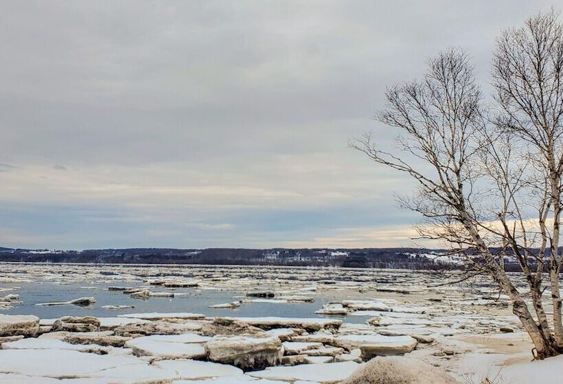 Condo & Motel Des Berges