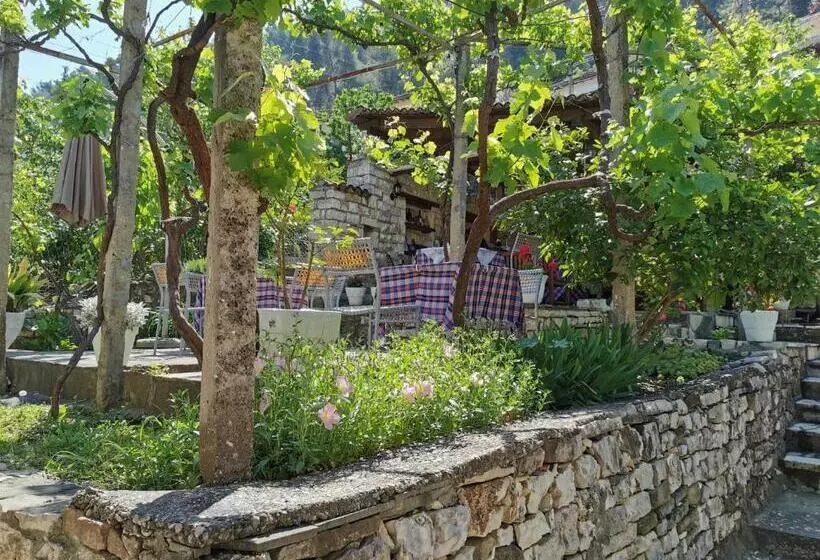 Guesthouse & Hostel Lorenc