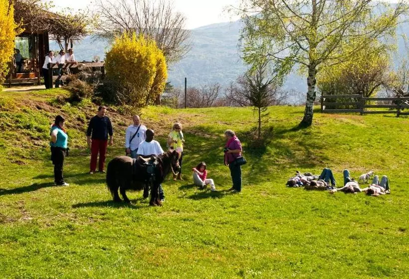 Hotelli Agriturismo Monterosso