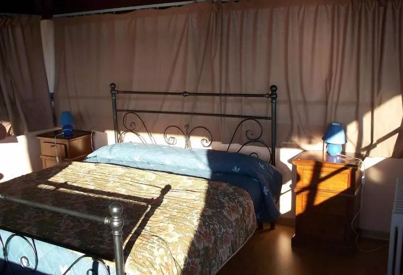 Hotelli Agriturismo Monterosso