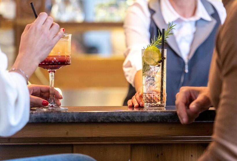 Отель Alpino Wellness & Spa