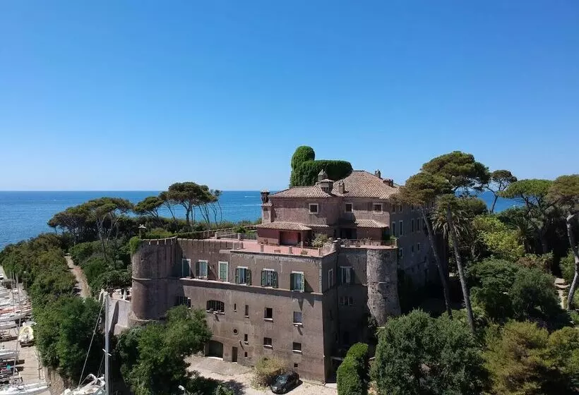 ホテル Borghetto