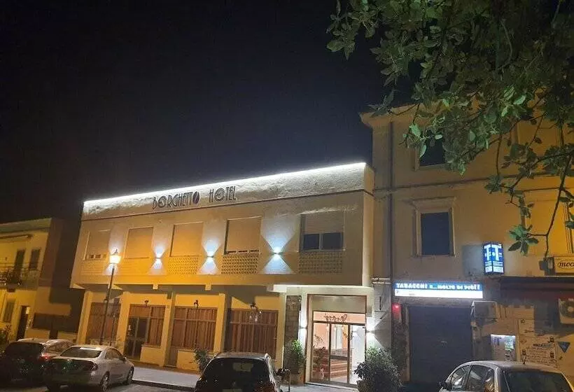 ホテル Borghetto
