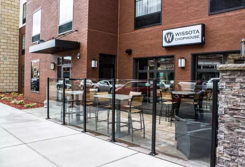 Cobblestone Hotel & Suites Chippewa Falls