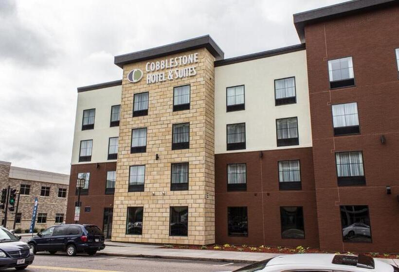 Cobblestone Hotel & Suites   Chippewa Falls