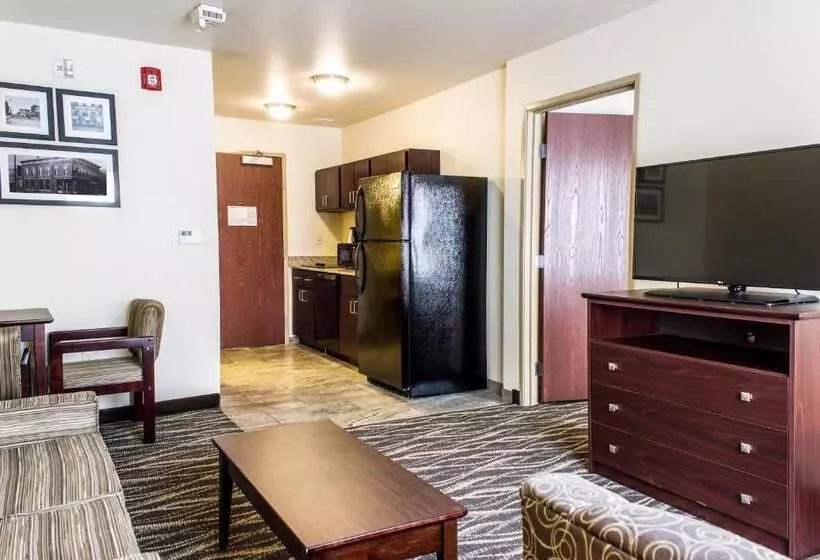 Cobblestone Hotel & Suites Chippewa Falls