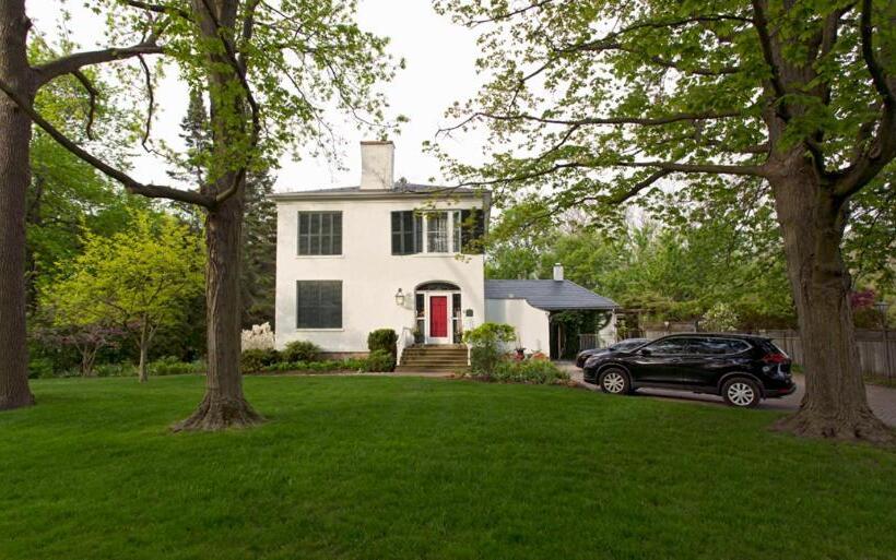 בית מלון כפרי Historic Lyons House