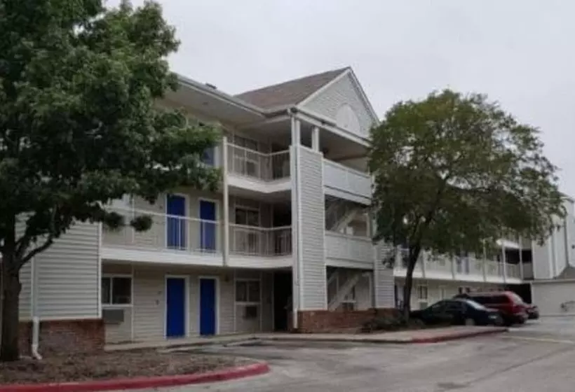 ホテル Intown Suites Extended Stay San Antonio Tx   Perrin Beitel Road