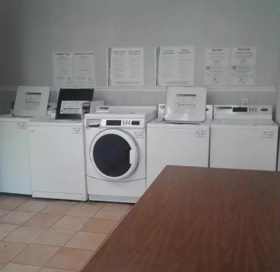 ホテル Intown Suites Extended Stay San Antonio Tx   Perrin Beitel Road