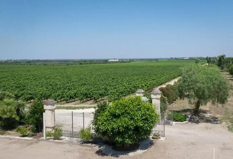Hotelli Masseria Mazzetta Salento Corte Del Falconiere B&b