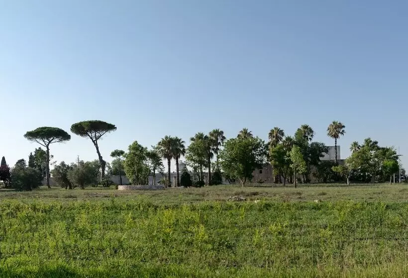 Hotelli Masseria Mazzetta Salento Corte Del Falconiere B&b