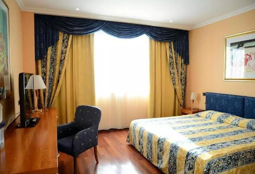 هتل River Palace