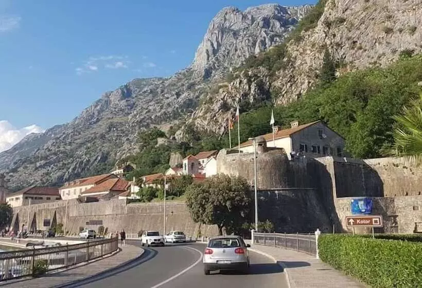هتل Villa Ivana