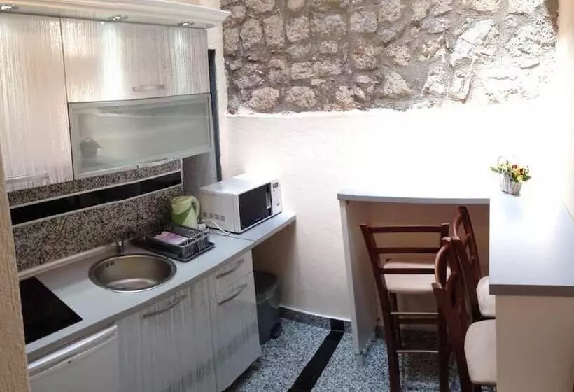 هتل Villa Ivana