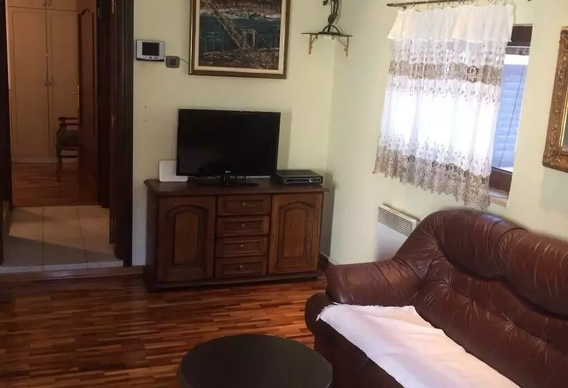 هتل Villa Ivana