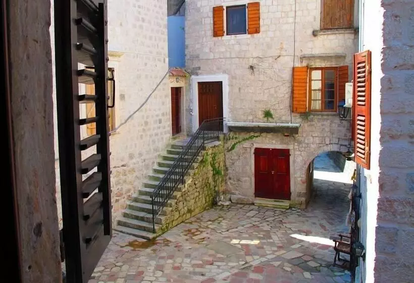 هتل Villa Ivana