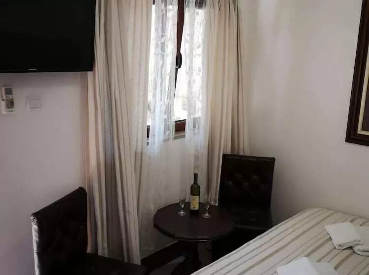 هتل Villa Ivana